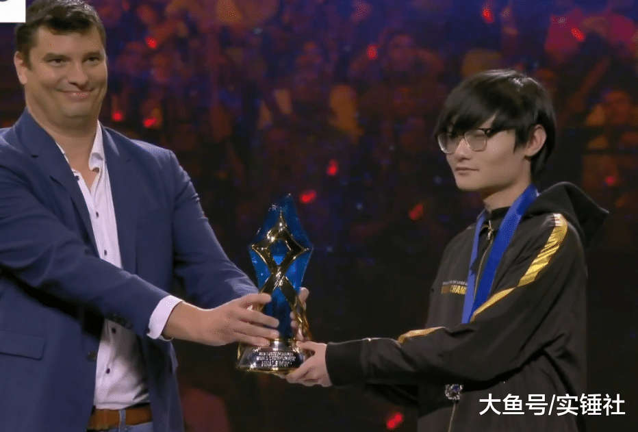 kaiyun app-蒂姆在FPX比赛中夺冠，刷新纪录引发热议！观众掌声雷动-kaiyun app