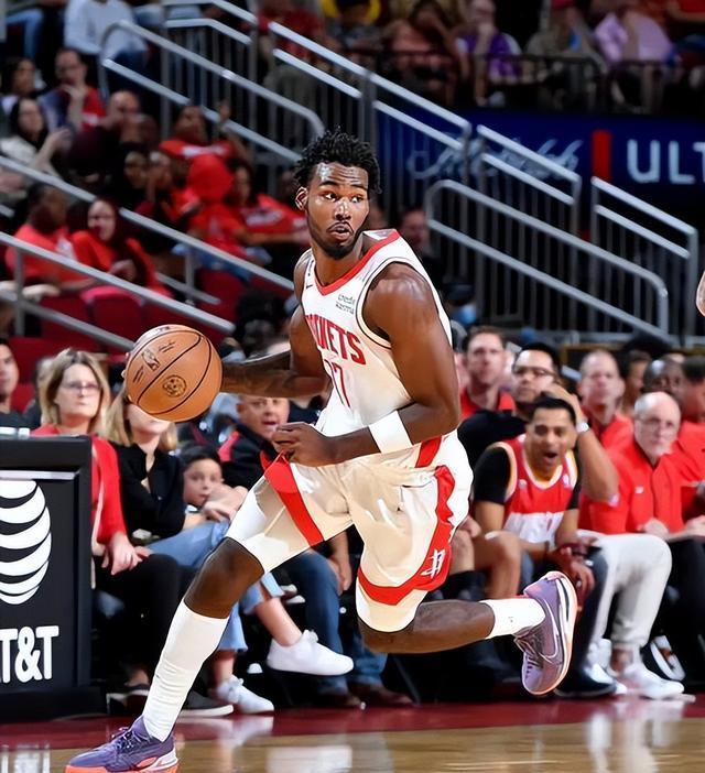 开云体育官网-赛前足总杯焦点战，菲尼克斯太阳战术微调，底气十足，赛程密集仍需轮换-开云体育官网